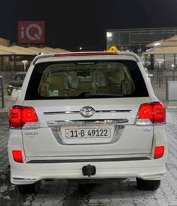 تۆیۆتا لاند کروزەر